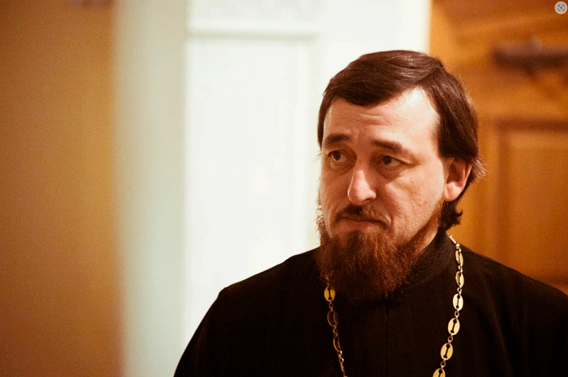 Настоятель храма протоиерей Владимир Пономарев